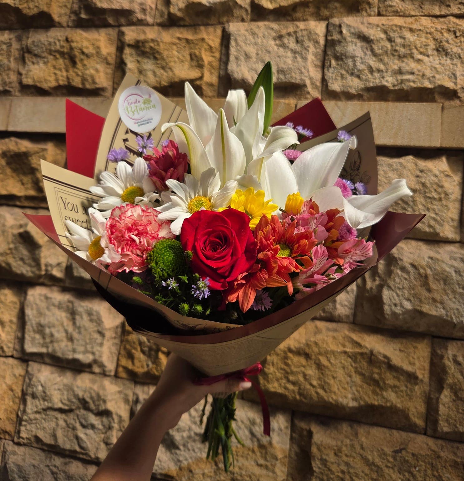 Ramo con lirio blanco